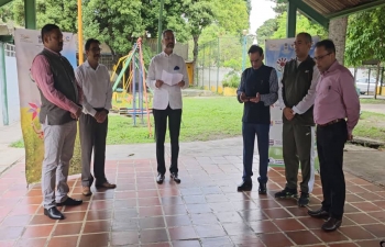 Con motivo del Dia Mundial del Medio Ambiente, el Embajador Abhishek Singh dirigio una Promesa en el Parque Infantil de Caracas. 